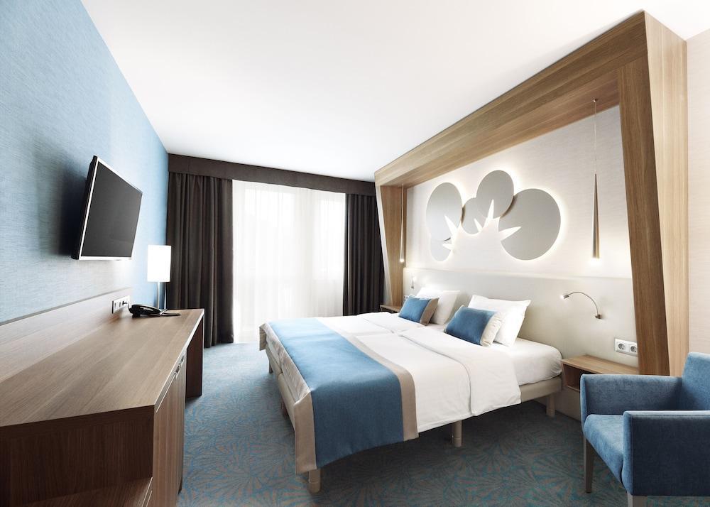 โรงแรมยูโรปา ฟิท เฮวิซ ภายนอก รูปภาพ